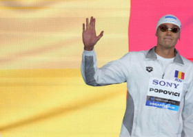 Prima reacție a lui Popovici, după ce a revenit spectaculos și câștigat AURUL la 200m liber, la CM din Singapore!