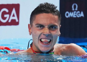 După ce a devenit dublu campion mondial și unic în lume, David Popovici le-a răspuns contestatarilor
