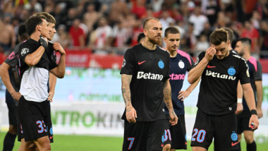 I-a văzut în Dinamo - FCSB și a trecut la jigniri: ”'Petardele' etapei” + ”O mare țeapă”. Nici Gigi Becali nu a scăpat