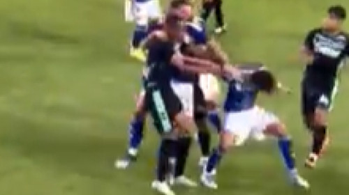 Scene nevorisimile! Jucătorii și-au dat pumni și picioare pe teren, în amicalul Betis - Como