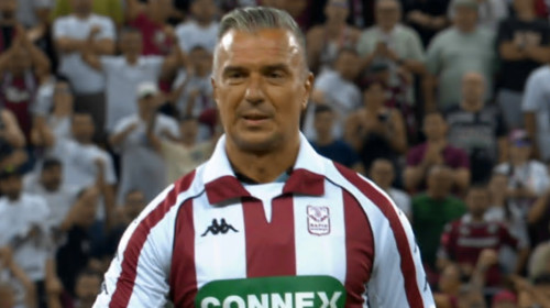 Pancu, moment emoționant înainte de Rapid - FCSB. Ce cadou a primit de ziua lui