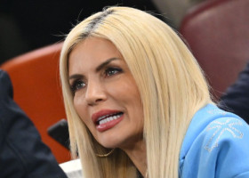 "Sunteți penibli". Laura Vicol a reacționat după ce a atras toate privirile la derby-ul Rapid - FCSB