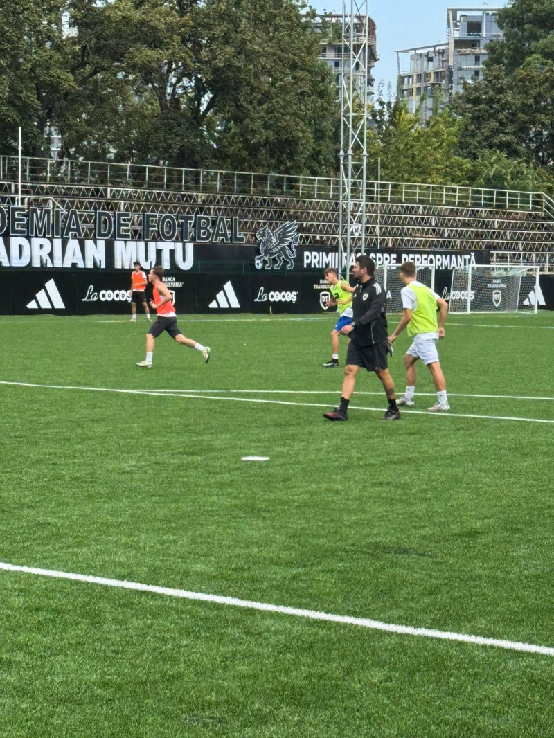 adrian mutu academia adrian mutu (7)