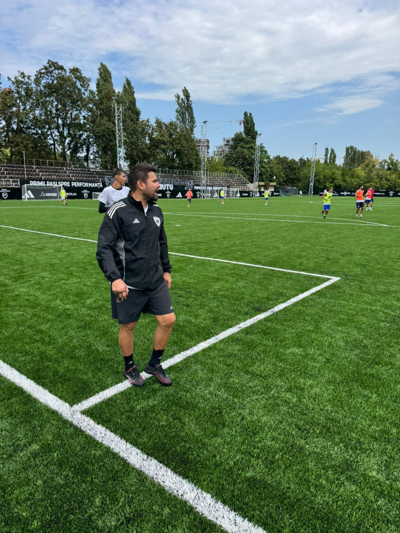 adrian mutu academia adrian mutu (9)