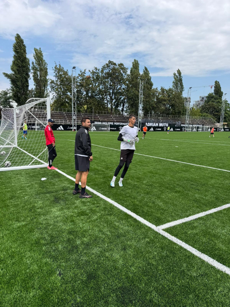 adrian mutu academia adrian mutu (1)