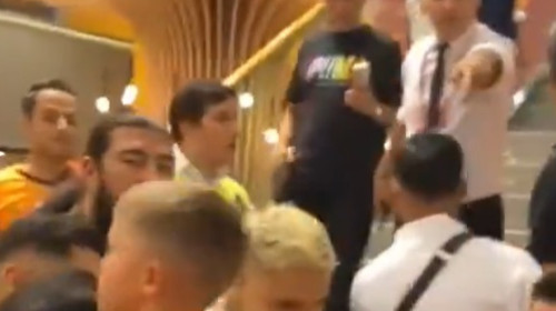 Scandalul din mall a fost filmat: momentul în care celebrul fotbalist vrea să-i dea un cap în gură unui agent de pază