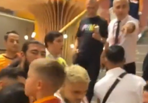 Scandalul din mall a fost filmat: momentul în care celebrul fotbalist vrea să-i dea un cap în gură unui agent de pază