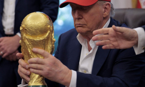 De nicăieri, Donald Trump a început să vorbească despre fiul său și a luat pe toată lumea prins surprindere: ”E destul, nu?”