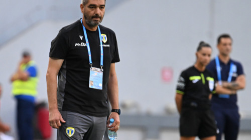 ”Jucătorii să aibă mai multă personalitate”. Liviu Ciobotariu și-a certat fotbaliștii, după eșecul din Bănie