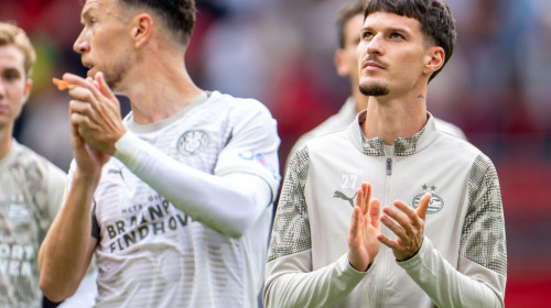 PSV, mesaj special în limba română pentru Dennis Man