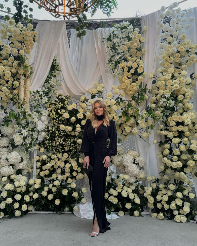 anca.surdu_1749897044_3654723757702446140_1483776054