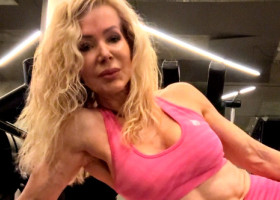 Susține că fură toate privirile în sala de forță: "Vârsta e doar o cifră!". Cum arată la 65 de ani