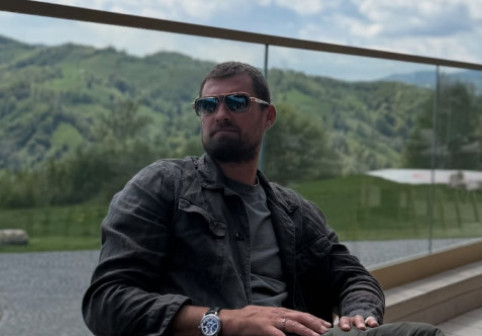 Scandal uriaș! Gabi Tamaș s-ar fi luat la bătaie cu un bodyguard și ar fi fost ”aruncat în stradă”. Ce a urmat
