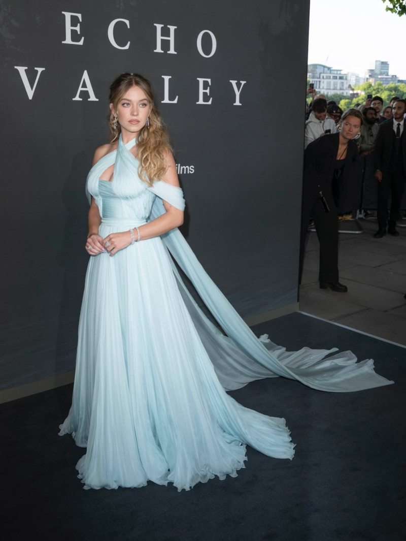 sydney_sweeney_1749650713_3652657384977226443_8140453