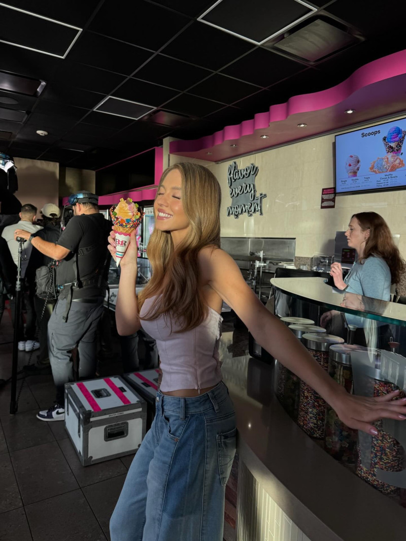 sydney_sweeney_1750952510_3663577648731795414_8140453