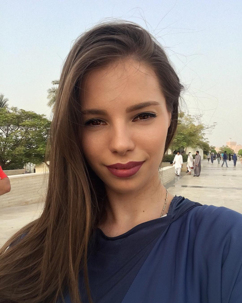 dr.larisa.popescu_1527450738_1788708896703262055_4176563797