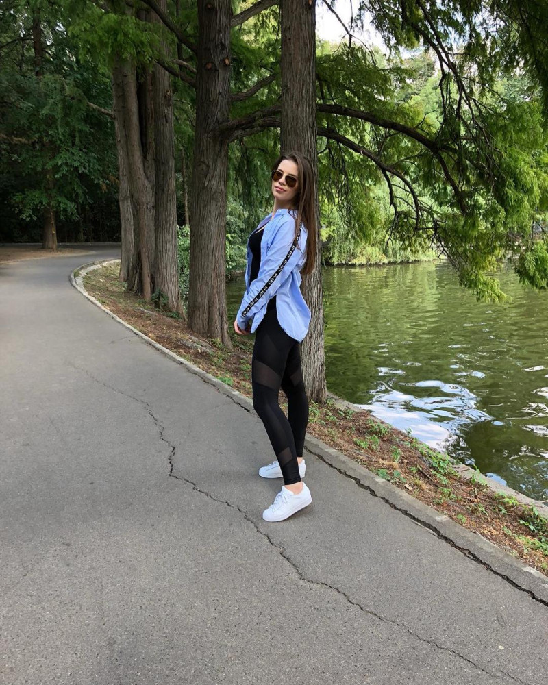 dr.larisa.popescu_1537100355_1869655751066591879_4176563797