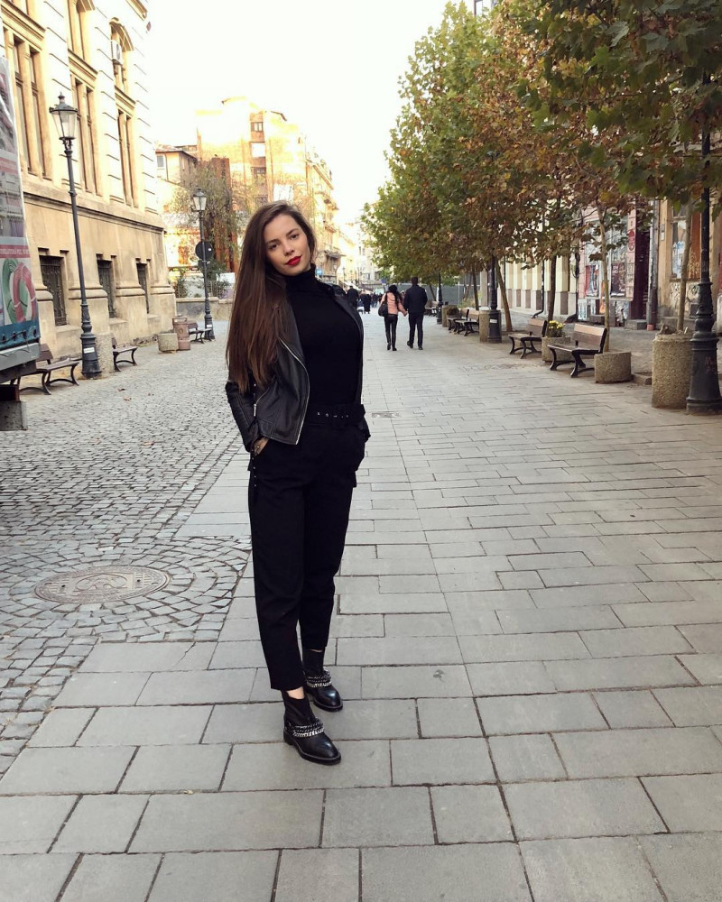 dr.larisa.popescu_1541753536_1908689461070074644_4176563797