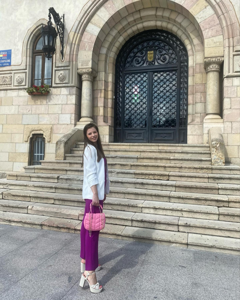 dr.larisa.popescu_1693645251_3182849520092527423_4176563797