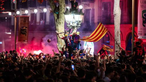 Fanii protestează după decizia de a muta meciuri din campionat pe alte continente luată de La Liga și Serie A