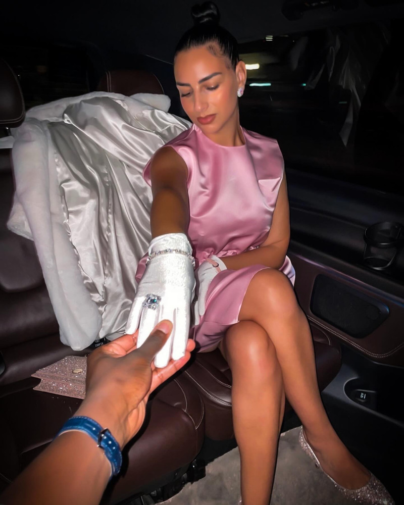 sandrazouma_1745602324_3618697034483106743_55557694871