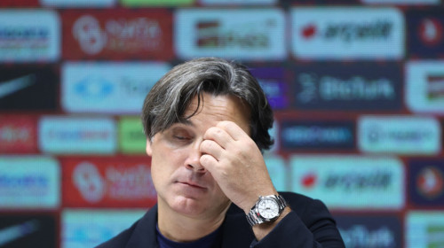 A ajuns în fața microfonului și a făcut un anunț total neașteptat, după eșecul cu 0-6 cu Spania