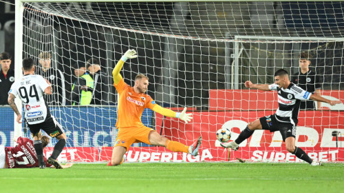 ”U” Cluj - Rapid 0-0. Remiză ”albă” în Ardeal! Giuleștenii au cerut două penalty-uri în ultimele minute