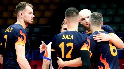 Revenită după 43 de ani la Campionatul Mondial, România a debutat împotriva principalei favorite la câștigarea trofeului