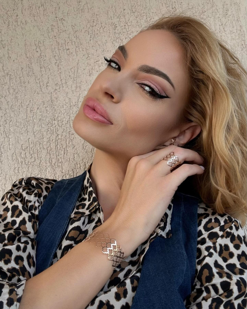 valentinapelinelborcea_1749649245_3652645066857674133_1226127429