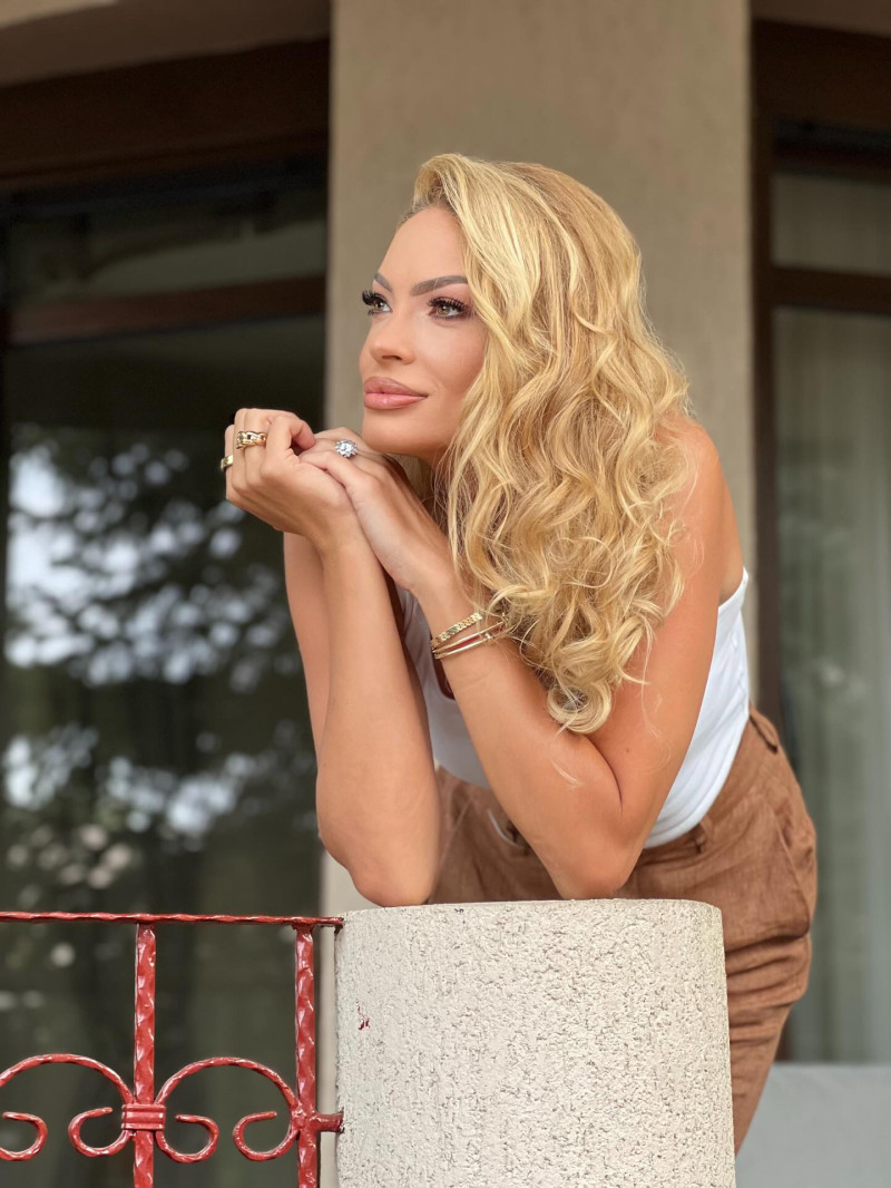 valentinapelinelborcea_1757408870_3717737522739591671_1226127429