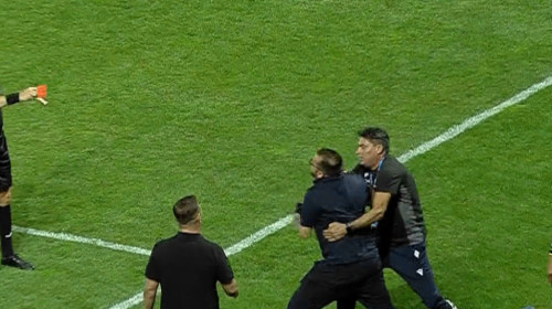 Tensiune mare la Petrolul - Dinamo! A văzut cartonașul roșu, după ce și-a ieșit din minți!