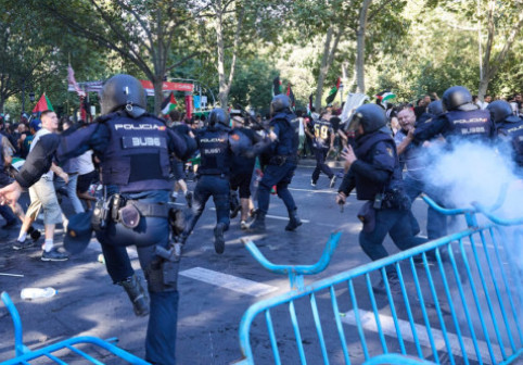 Spaniolii și-au ales tabăra. Prim-ministrul Pedro Sanchez a făcut anunțul. Imagini cu haosul din Madrid