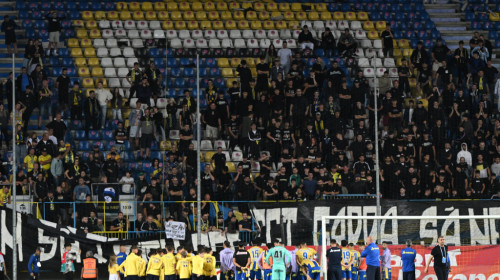 Conducerea Petrolului a reacționat, după ce fanii i-au tras la răspundere pe jucători, după 0-3 cu Dinamo