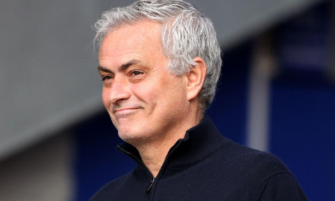 Lovitură de proporții: și-au demis antrenorul la miezul nopții și au bătut palma cu Jose Mourinho
