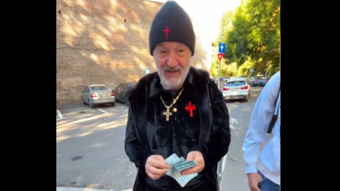 Gigi Becali a devenit viral pe internet! A scos teancul de bani la un liceu din București