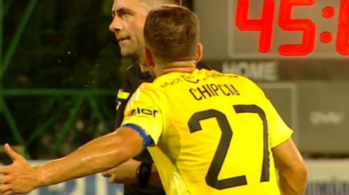 Controversă mare: s-a cerut penalty în Argeș - 'U' Cluj, iar VAR-ul a intervenit! Chipciu a cerut explicații