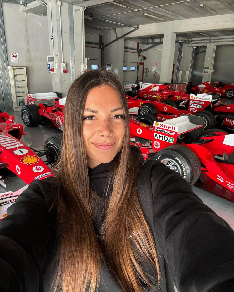 laura_villars_1729445277_3483161901225561899_574209042