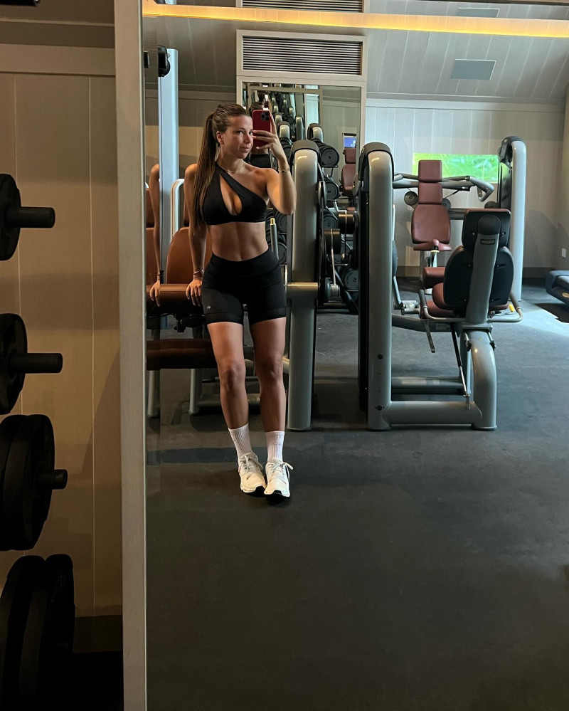 laura_villars_1713719666_3351245919473556066_574209042