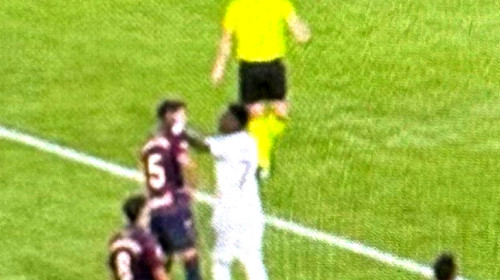 Scandalos! Gestul făcut de Vini Jr asupra căpitanului de la Levante, chiar în fața arbitrului