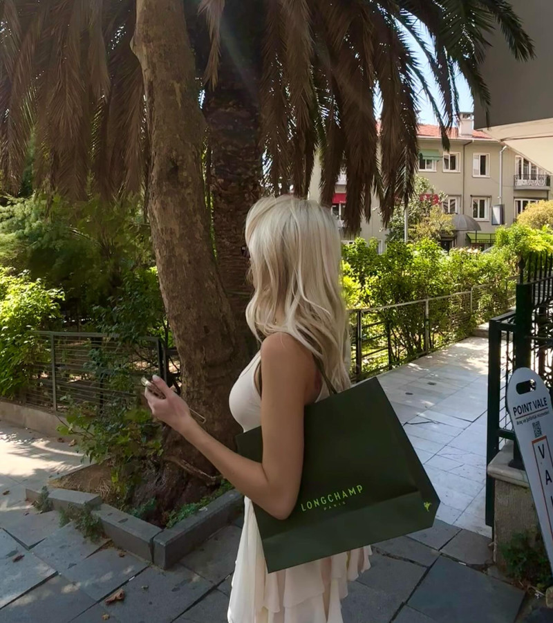 amicolhon_1756721732_3711973386885979610_1368065359