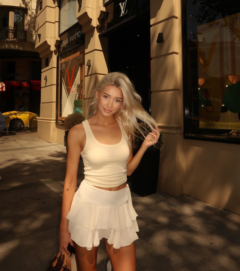 amicolhon_1756721732_3711973386894322644_1368065359