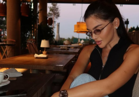 Fiica ”celui mai mare interlop al țării” a văzut ce a făcut iubitul ei, a filmat totul și a pus clipul pe internet VIDEO