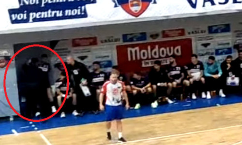 OFICIAL: Selecționerul României la handbal masculin a fost suspendat de FRH!