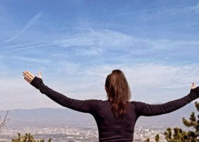 N-a stat pe gânduri, după ce i-a hrănit pe soldații ruși și a fost tâlhărită de aceștia! ”Îți iau tot ce ai”