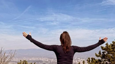 N-a stat pe gânduri, după ce i-a hrănit pe soldații ruși și a fost tâlhărită de aceștia! ”Îți iau tot ce ai”