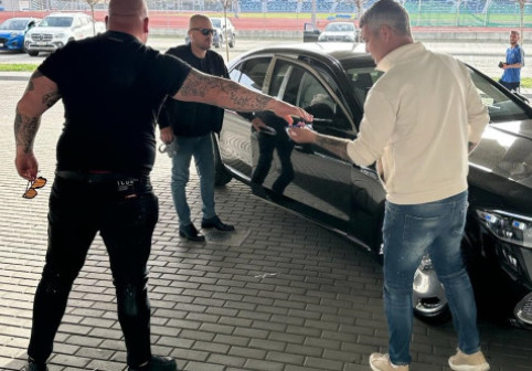 Milionarul român care a vrut să fugă din țară prin metoda "tubului de oxigen"