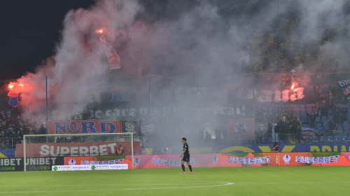 Bannerul afișat de suporterii FCSB-ului, la o zi de la lovitura uriașă încasată de la UEFA