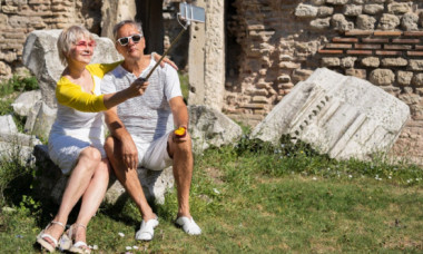 Schimbări la pensie în Spania: Cum e afectată vechimea românilor stabiliți acolo? Se pot tăia bani