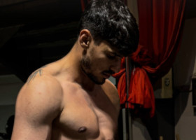 "Telenovela" se apropie de final! Florinel Coman așteaptă transferul