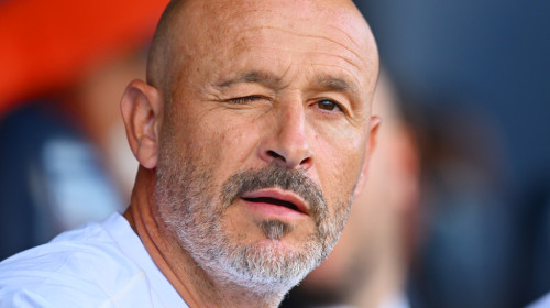 Internat în spital în Italia, antrenorul Bolognei vrea să conducă echipa în meciul cu FCSB: ”Nebunesc”